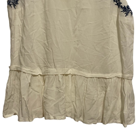 Lauren Conrad Blue Embroidery White Ruffle Peplum Tank Size Small - Picture 5 of 7